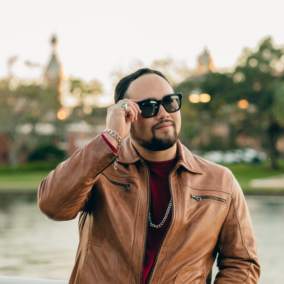 Meet your Posher, Michael - Picture 4 of 4